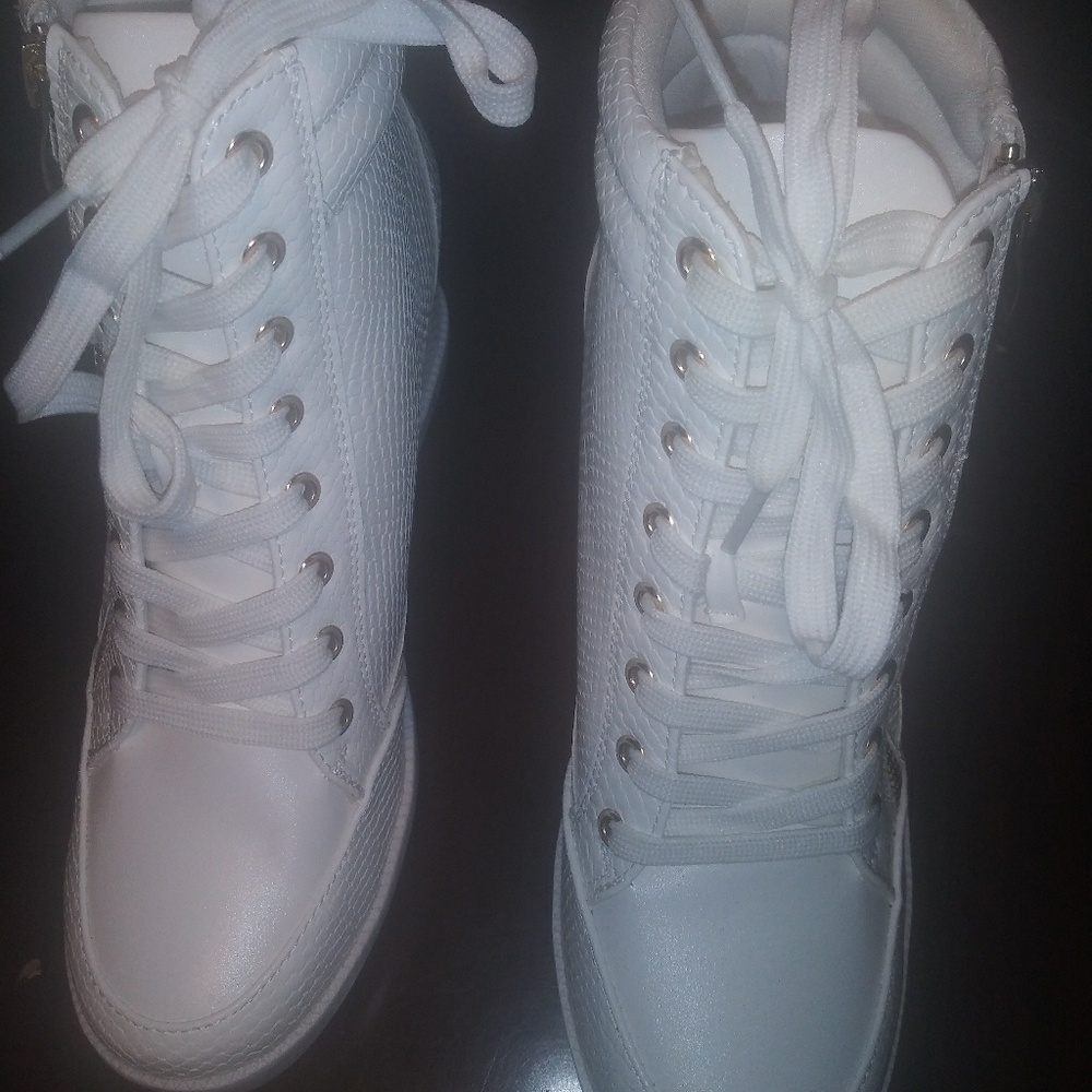 SHANTA PLATFORM WEDGE SNEAKER - 8.5 